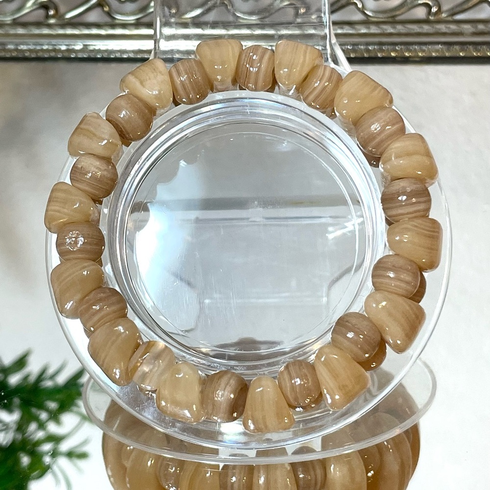 ☀️2/$20 Honey Calcite Natural Stone Vintage Expandable Stretch Bracelet | GUC